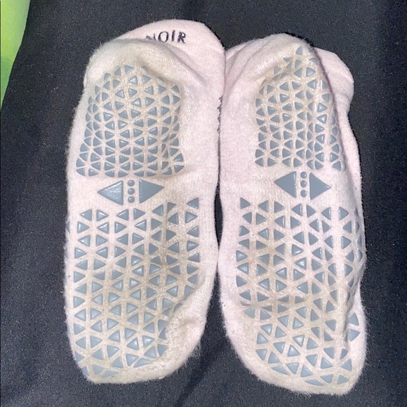 Grip socks for barre or Pilates - Picture 15 of 16